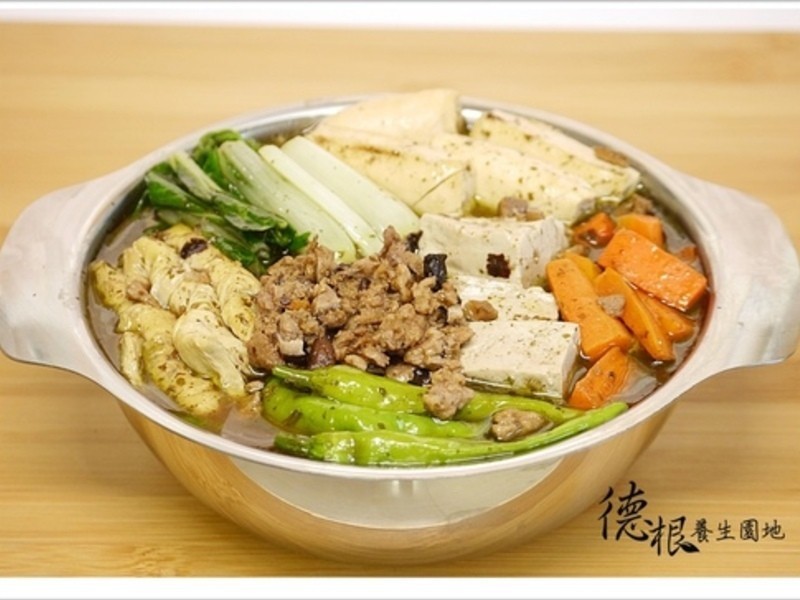 素食肉燥什锦锅的做法