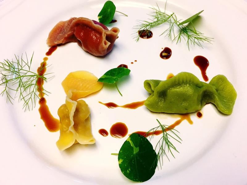 ��ɫ����ˮ�ȵ�����