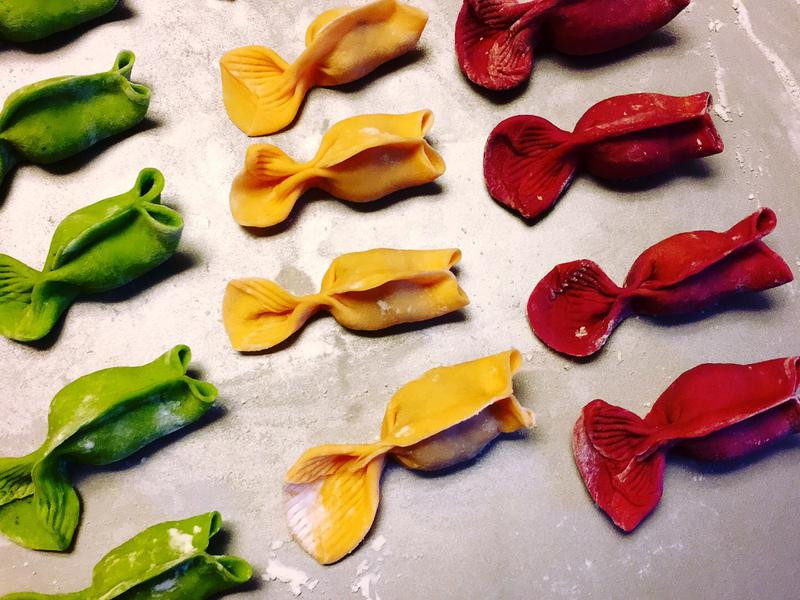 ��ɫ����ˮ�ȵ�����