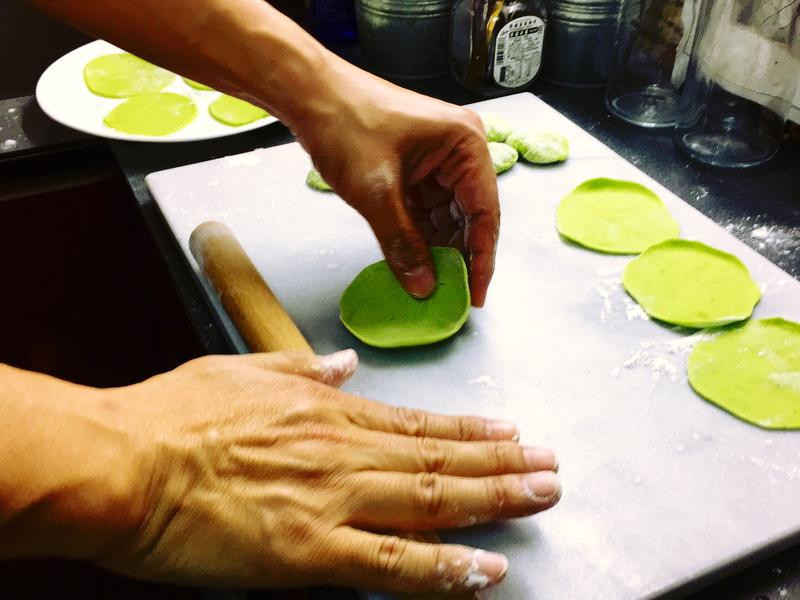 ��ɫ����ˮ�ȵ�����