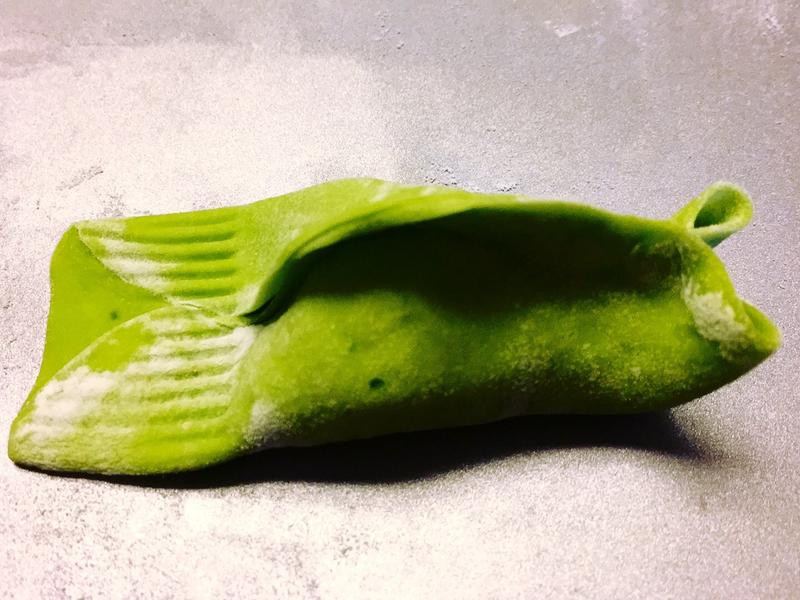 ��ɫ����ˮ�ȵ�����