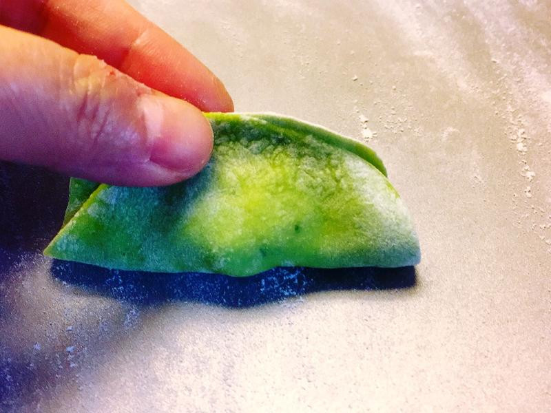 ��ɫ����ˮ�ȵ�����