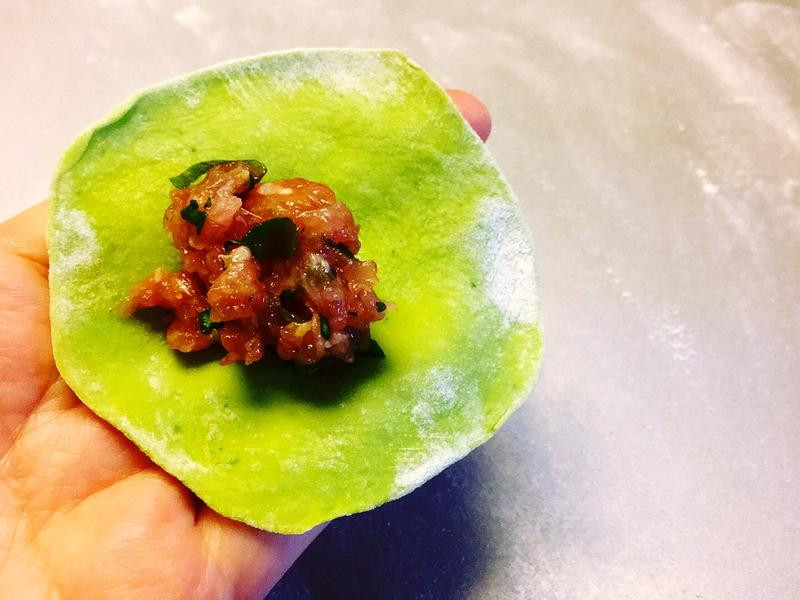 ��ɫ����ˮ�ȵ�����