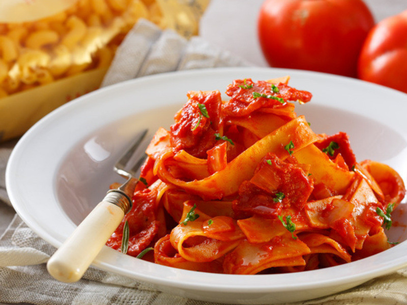 蕃茄培根鸟巢面的做法