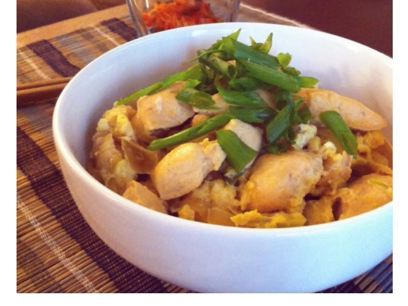 ?一人轻松煮? 鸡肉亲子丼的做法