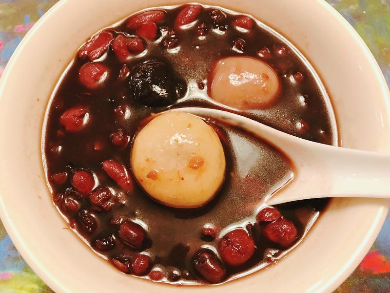 ������ɫ��Բ������