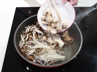 �Ӿ���������