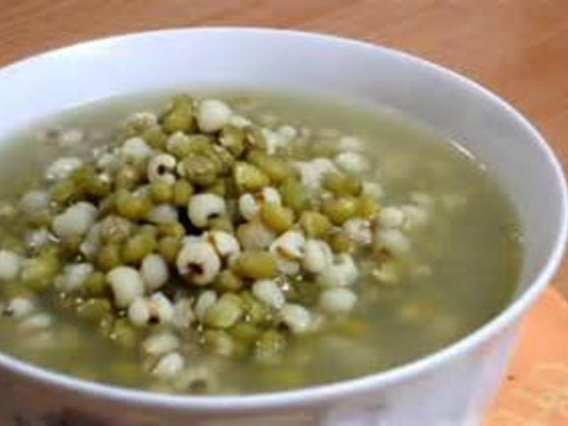 不用再去买贵森森绿豆薏仁水,二道夏日凉品的做法