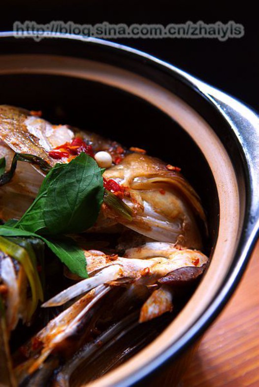 香辣蒜子鱼头煲的做法