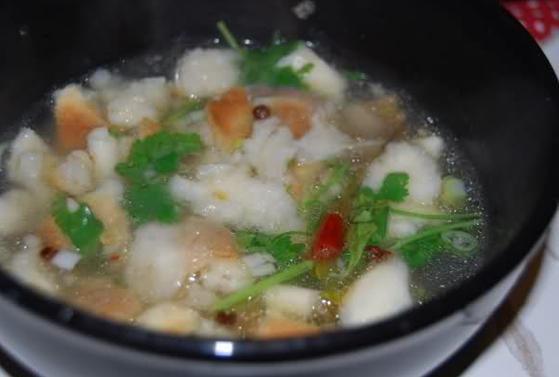 非正宗羊骨汤泡馍的做法