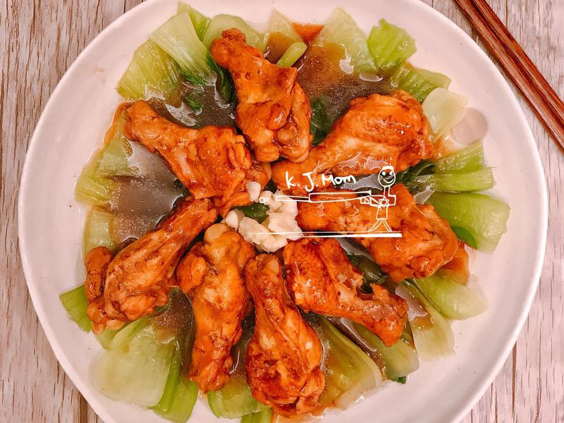 可乐棒棒腿烩青菜的做法