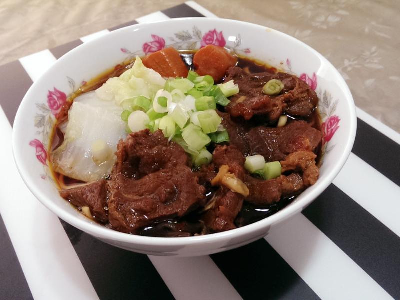 台式牛肉面的做法