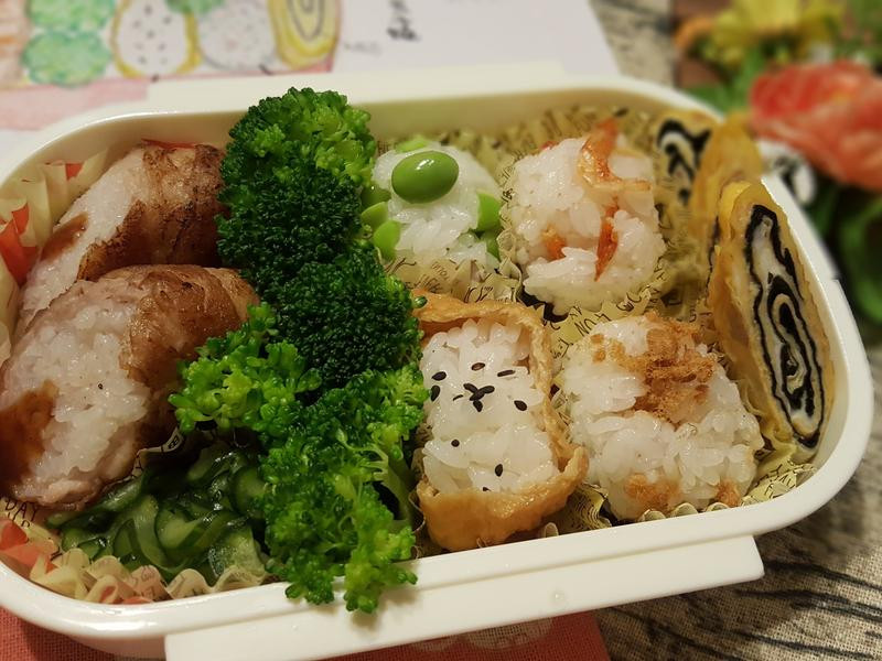 ��ɫ���ź�̦�����յ�����