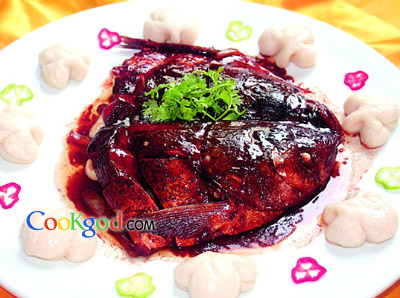 荷叶饼酱香鱼头的做法