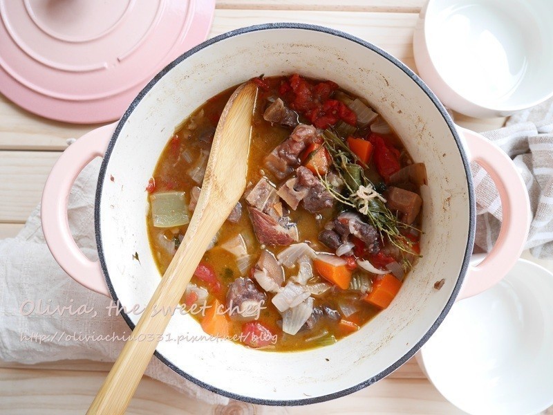 Olivia?红酒炖牛尾的做法