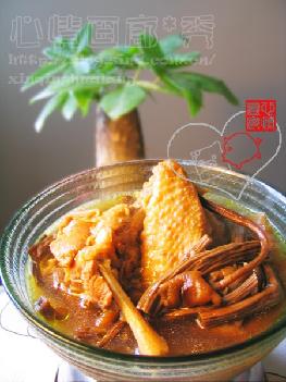 茶树菇煲土鸡的做法