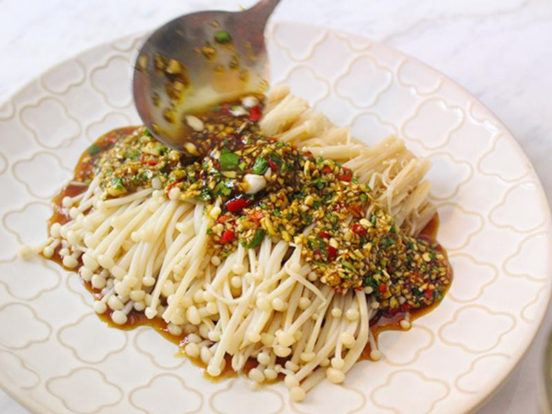 泰式椒麻金针菇的做法