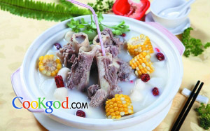 玉米白萝卜煲猪筒骨的做法