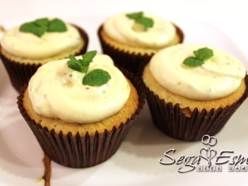 Lemon Spring Cupcakes ���ʱ��ӵ��������