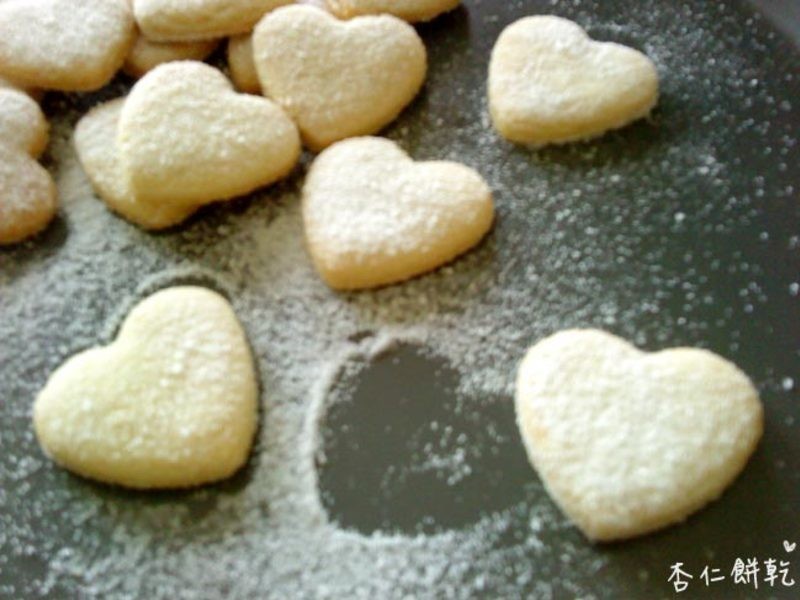 【烘培笔记】杏仁奶油饼干?的做法