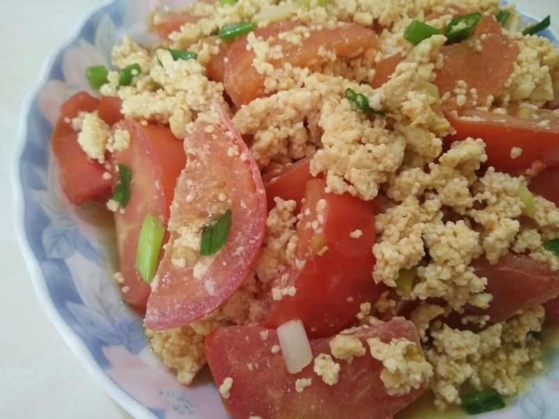 蕃茄飞鱼卵蛋的做法