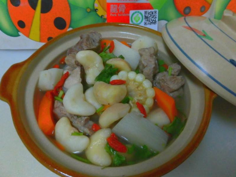 菱角山药龙骨汤的做法