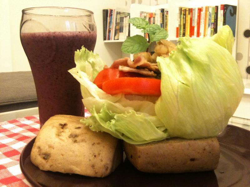 杂粮馒头夹芝麻烧肉佐香草葱蒜蜂蜜柠檬沾酱的做法