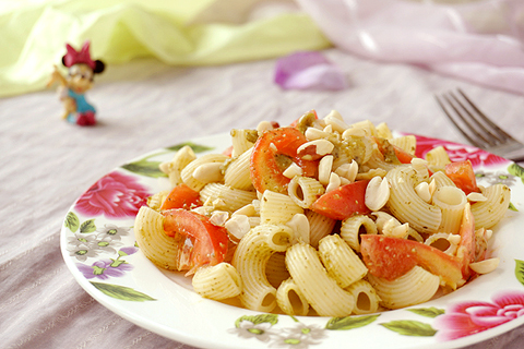 �ུ������ͨ�ķ۵�����