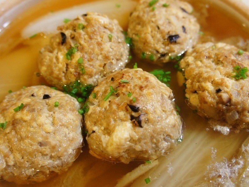 ����Բ���ײ�ʨ��ͷ������