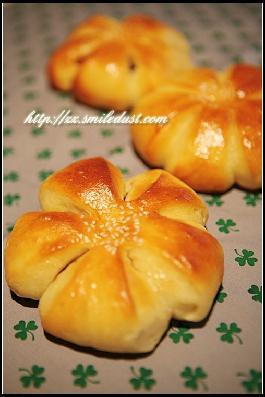 小花红豆面包的做法