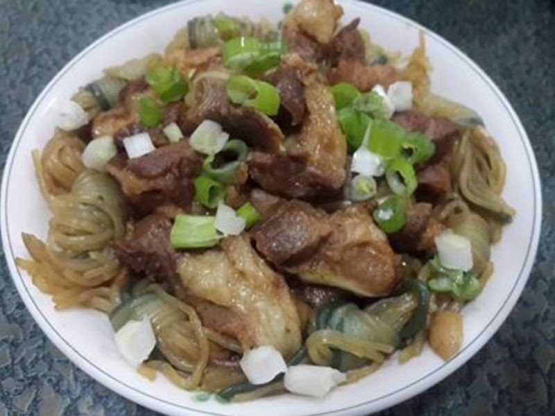 排骨烧魔芋卷的做法