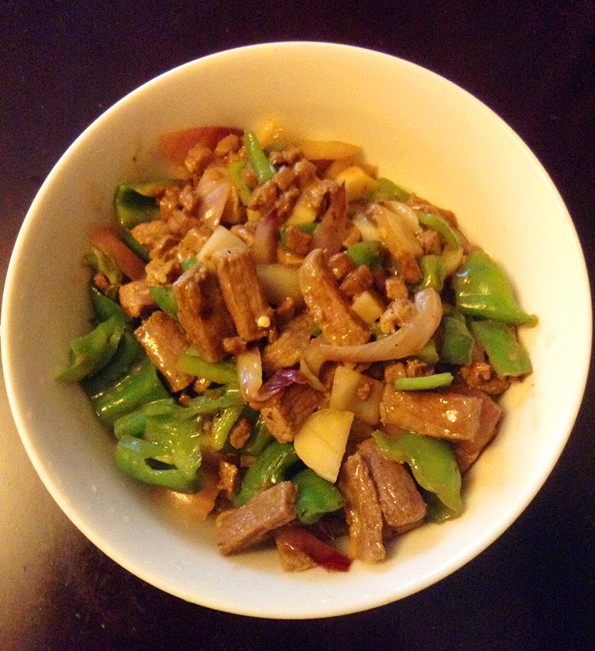 辣椒洋葱炒牛肉的做法