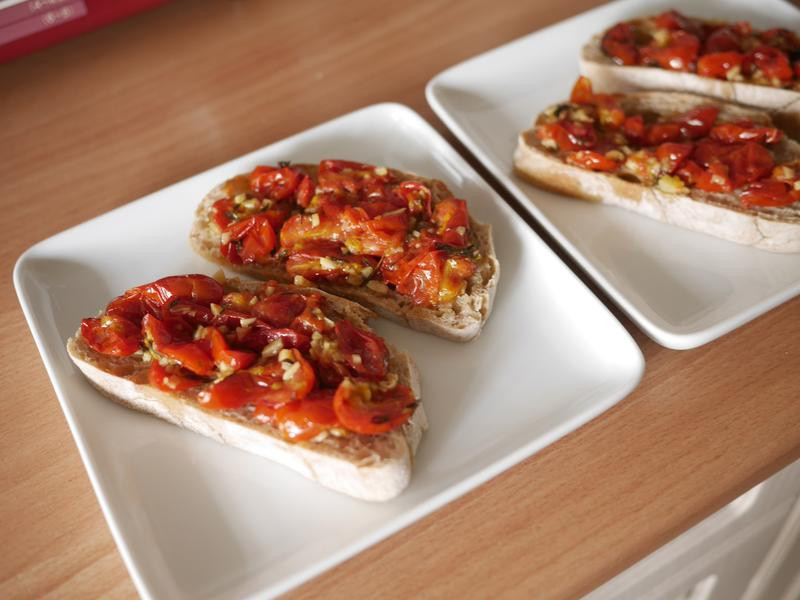 油封番茄面包的做法