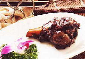 手抓酱骨头的做法