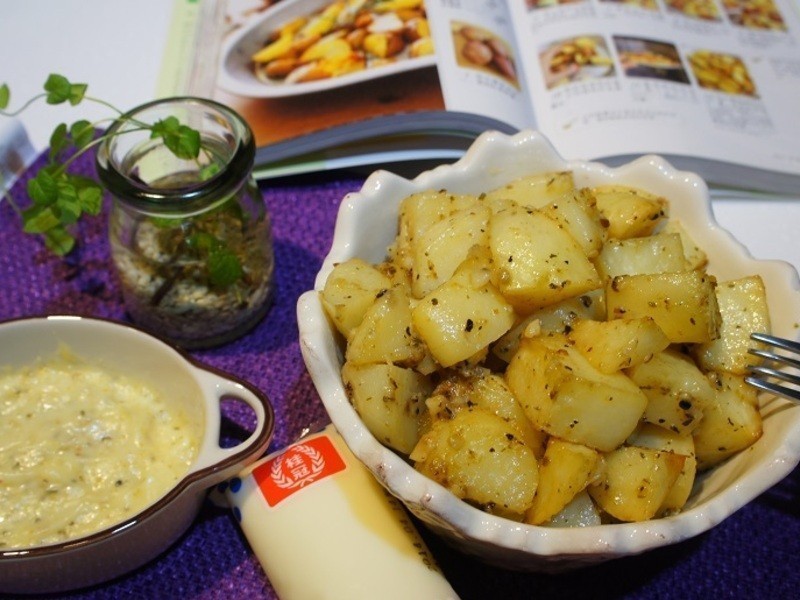 【桂冠沙拉就酱调】香料薯块沙拉的做法