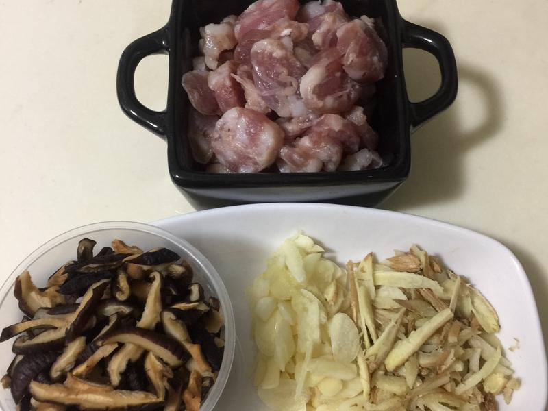 �㳦Ŵ�׷�������