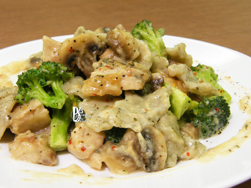 ClassicoÒåÓÎζ¾³-°×½´Ä¢¹½¼¦ÈâÊÖ¹¤Ãæ¸í´ñµÄ×ö·¨