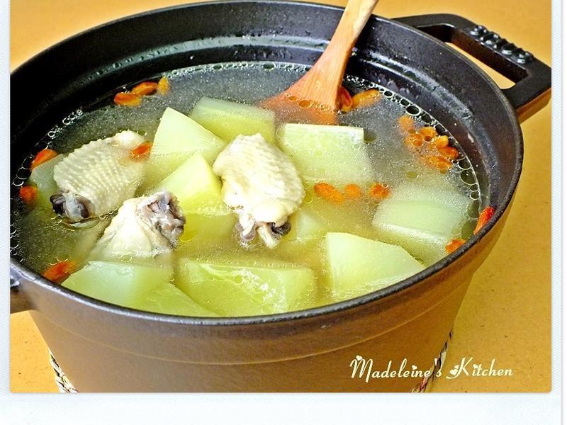 蒜香青木瓜鸡汤的做法