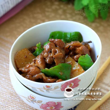 好吃不腻的土豆炖鸡腿的做法