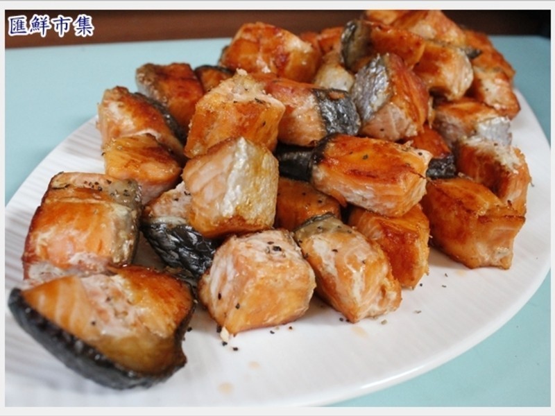 【超方便快速料理】迷迭香鲑鱼的做法