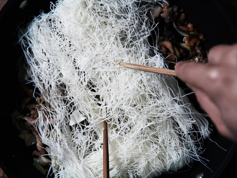 �ȳ��׷۵�����