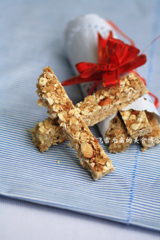 燕麦杏仁棒的做法