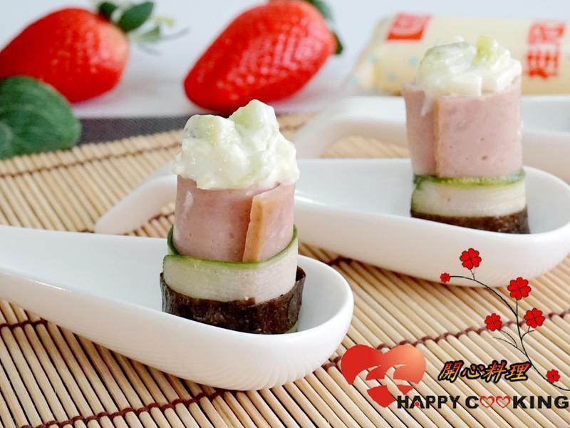 沙拉吐司卷的做法