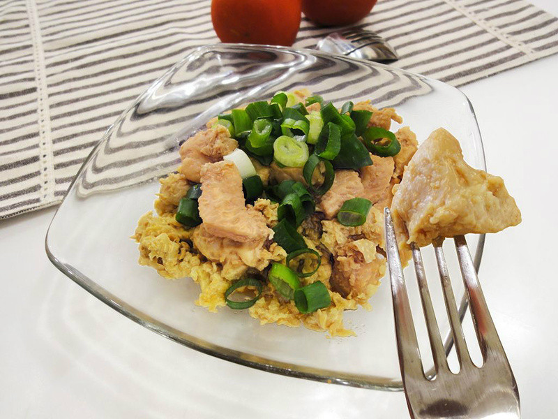 味噌滑蛋火鸡胸丼:熊小妹上菜囉的做法