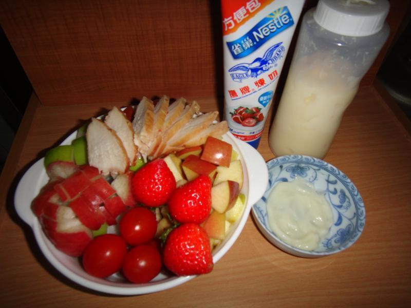 鸡肉水果炼乳沙拉-的做法
