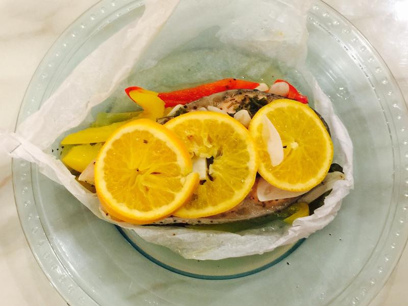 法式香草橙香纸包鱼的做法