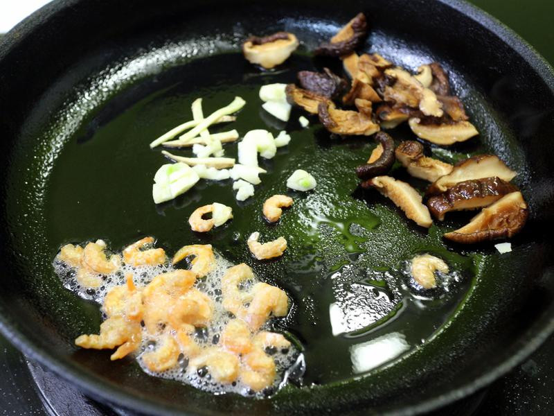 �ҳ���ζ�䷹�ײ�±������