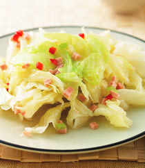 素火腿高丽菜的做法