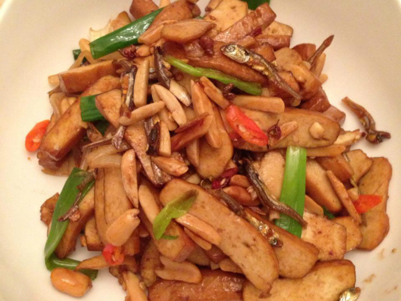 超下饭辣炒小鱼双葱豆干的做法