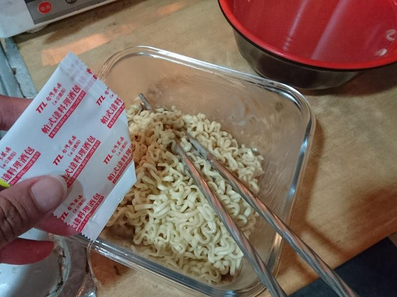 �h�������������